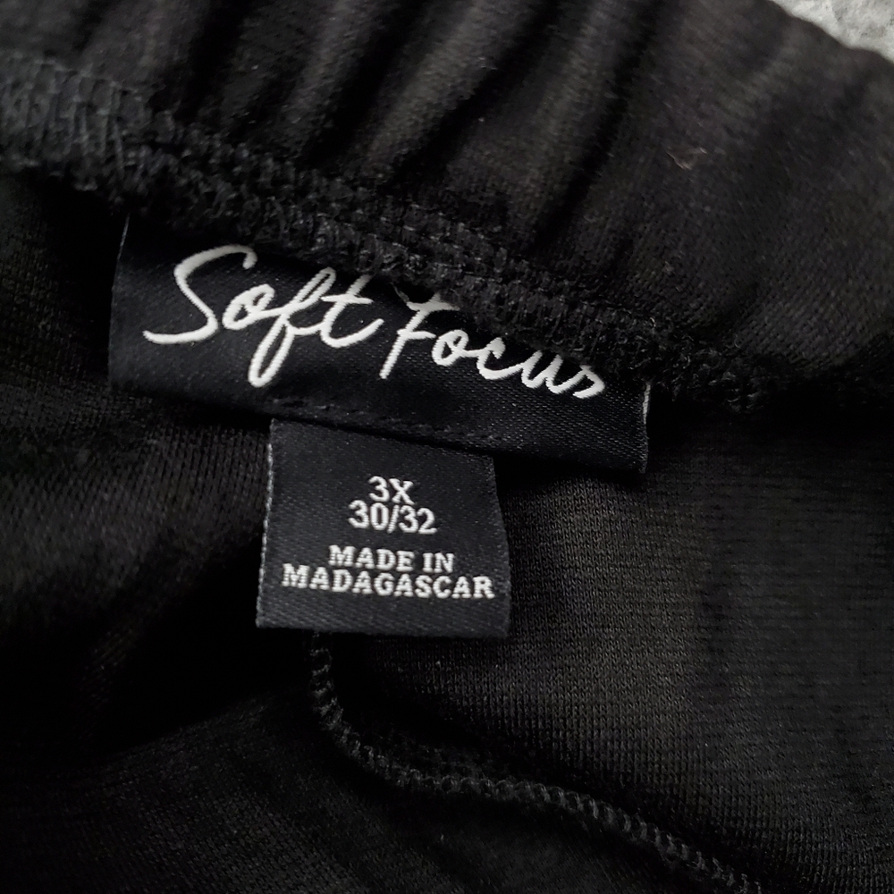 Soft Focus Pants Trousers Womens Plus Size 3X 30/32 Black Straight Leg - Picture 2 of 8